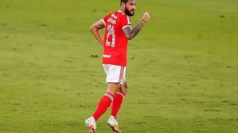 Boschilia está prestes a deixar o Internacional e acertar com rival da Série A