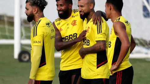 Flamengo Unveil New Signing Arturo Vidal