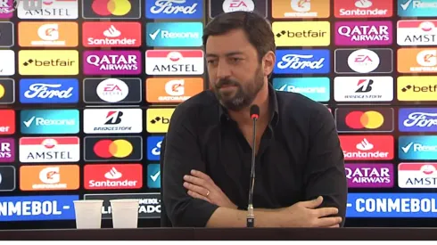 Jadson exalta Duílio, mas diz que Corinthians ainda não o pagou depois de três anos (Foto: Reprodução)