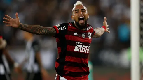 Vidal revela força do futebol brasileiro e exalta Dorival Júnior no Flamengo (Foto: Wagner Meier/Getty Images)