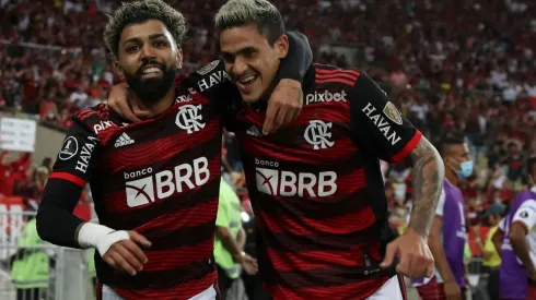 Pedro fala sobre coragem de Dorival Júnior em aposta nele e Gabigol como dupla de ataque do Flamengo (Foto: Buda Mendes/Getty Images)