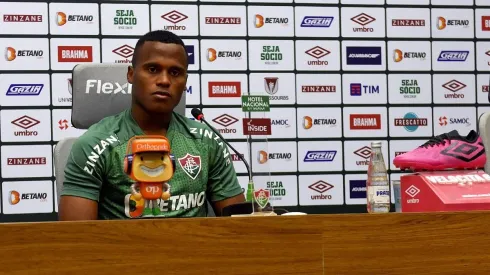 Arias fala sobre especulações de clubes europeus, mas revela desejo de continuar no Fluminense (FOTO: MAILSON SANTANA/FLUMINENSE FC)