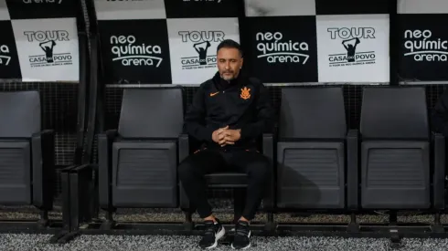 Corinthians, de Vítor Pereira, pode sofrer transfer ban