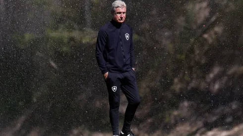 Adversário do Botafogo neste domingo, Thiago Galhardo fala sobre passagem pelo clube carioca (Foto: Vitor Silva/Botafogo)