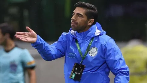Abel Ferreira diz que atuação da equipe de arbitragem influenciou na eliminação do Palmeiras da Libertadores (Foto: Fabio Menotti/Palmeiras)
