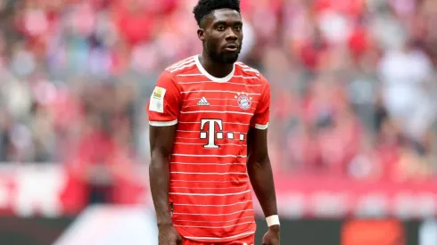 Alphonso Davies, lateral-esquerdo do Bayern (Foto: Getty Images)
