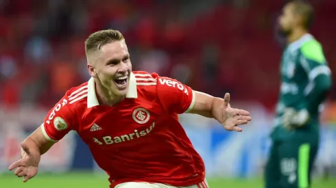 Alexandre Alemão pode ter contrato renovado com o Internacional