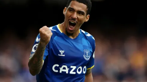 Allan deixou o Everton rumo ao Oriente Médio
