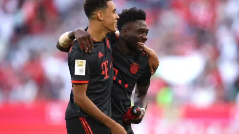 FC Bayern M�nchen v VfL Wolfsburg - Bundesliga