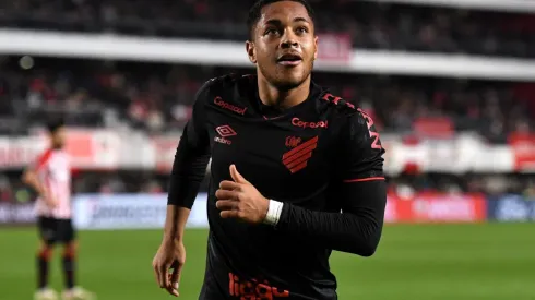 Estudiantes v Athletico Paranaense - Copa CONMEBOL Libertadores 2022