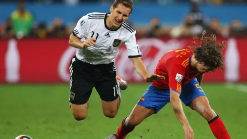Alemanha e Espanha, em campo na Copa do Mundo de 2010 (Foto: Getty Images)