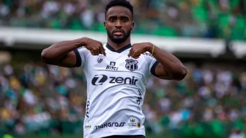 Gigante do Brasileirão fecha a contratação do atacante Mendoza, do Ceará