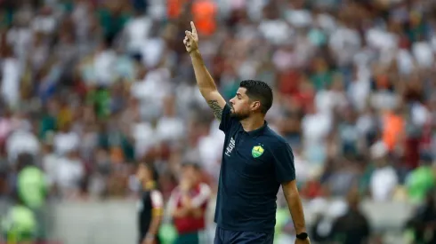 Antonio Oliveira falou sobre o interesse do Vasco