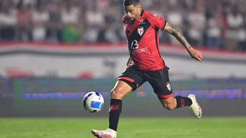 Wellington Rato é disputado por gigantes brasileiros