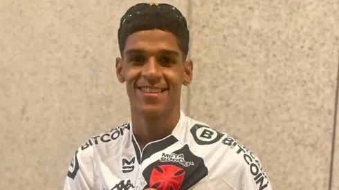 Vascaíno, Luva de Pedreiro aparece como camisa de rival durante participação no Domingão com Huck