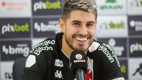 Pedro Raul é a terceira contratação mais cara da história do Vasco