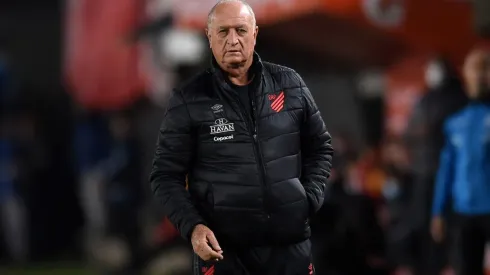 Madson, do Santos, foi um reforço pedido por Felipão quando ainda era treinador do Athletico