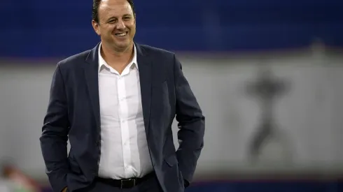 São Paulo, do técnico Rogério Ceni, pensa em naturalizar Arboleda e abrir espaço para chegada de novos jogadores estrangeiros