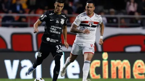 Fausto Vera, em campo pelo Corinthians (Foto: Getty Images)