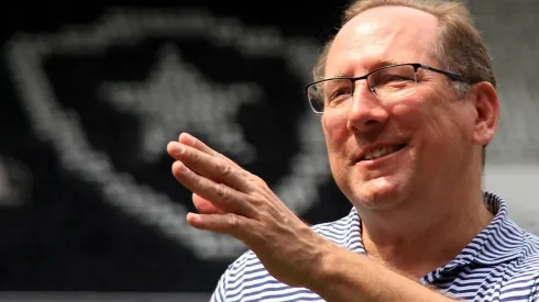 John Textor mandou indireta para as emissoras de TV