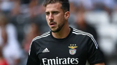 Na mira do Bahia, Helton Leite surpreende e assina com novo clube