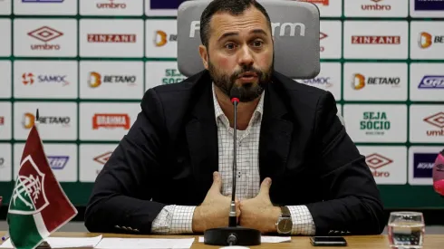 Presidente do Fluminense descarta contratações agora e mira reforços europeus em julho