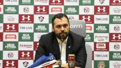 Vai e vem? Presidente do Fluminense revela transferência de Caio Paulista e surpreende ao falar sobre possível volta de ídolo