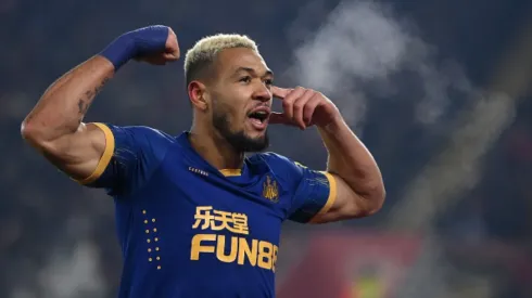 Joelinton é multado em R$ 182 mil após ser pego dirigindo embriagado