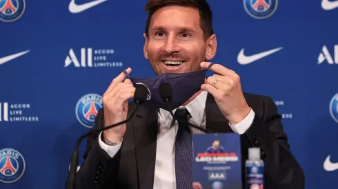 Lionel Messi - Presentation at Paris Saint-Germain