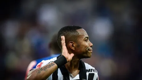 Empresario revela proposta de clube brasileiro por Robinho