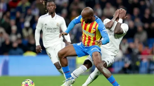 O lateral-direito francês, travou uma disputa com Vini Jr. durante toda a partida.