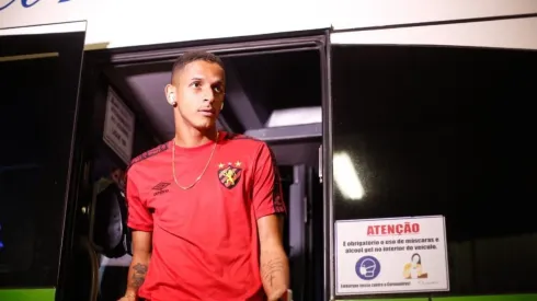 Três gigantes brasileiros entram na briga com o Cruzeiro para contratar Luciano Juba, do Sport