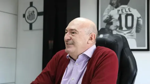 Santos passa por cima do Flamengo, Atlético-MG e Bahia para fechar com lateral-direito