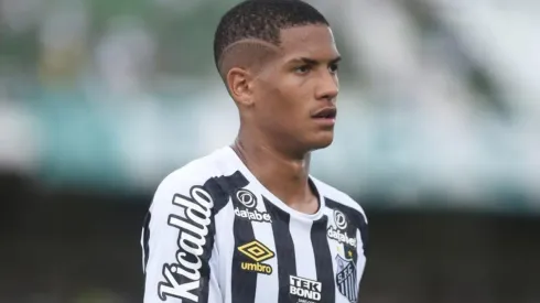 Grandes clubes da Inglaterra estudam proposta de R$110 milhões por Ângelo Gabriel e pode frustrar planos do Flamengo