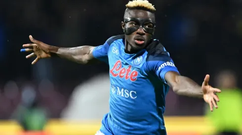 Victor Osimhen é disputado por grandes equipes do futebol europeu