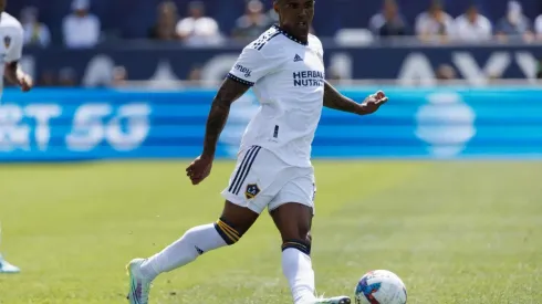 Douglas Costa quer voltar ao Brasil e espera aval de treinador de gigante brasileiro