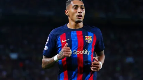 Gigante da Premier League pode tirar Raphinha do Barcelona na próxima janela de transferência