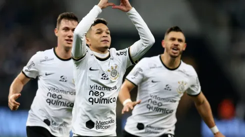 Corinthians v Coritiba - Brasileirao 2022