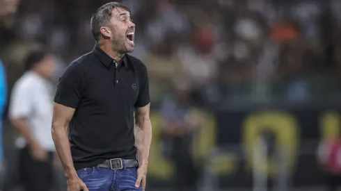Eduardo Coudet se irrita com diretoria do Atlético-MG e revela nova cláusula que pode definir seu futuro