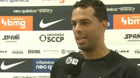 Torcida está insatisfeita com Fernando Lázaro