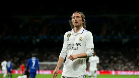 Fechou! Na mira do Al Nassr, Modric surpreende e assina novo contrato