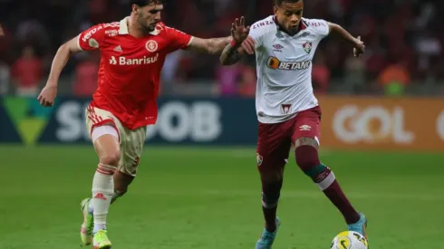 Clube da Serie A estuda proposta para fechar com Johnny, do Internacional