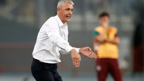 Tiago Nunes não contará com Yotún, que foi expulso na estreia contra o Fluminense