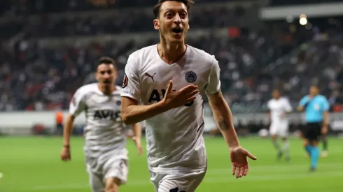 Mesut Ozil revela qual o melhor jogador ele enfrentou ao longo de sua carreira