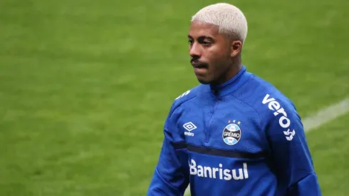Jean Pyerre, ex-Grêmio, deixa aposentadoria de lado e pode assinar com grande clube da Serie A; Espanha e Rússia também de olho