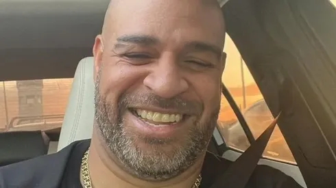 Adriano Imperador deixa a aposentadoria de lado e assina com novo clube: "Depois de 7 anos, estou de volta"