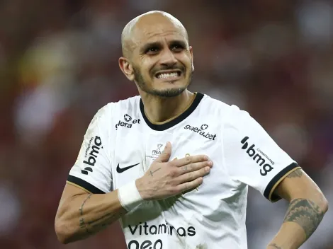 Fabio Santos, Du Queiroz e mais 5: Corinthians anuncia pacotão de saídas, e torcida protesta na web