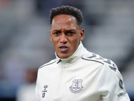 Yerry Mina, ex-Palmeiras, ganha força em gigante brasileiro; zagueiro está de saída do Everton