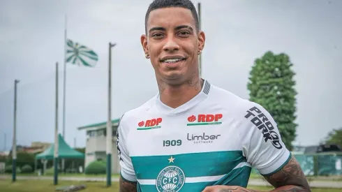 Coritiba acerta saída de Alef Manga, que pode fechar com outro clube do futebol brasileiro em breve