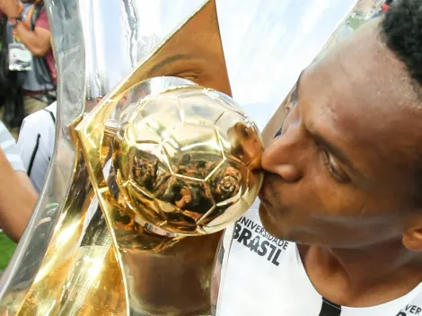 Ex-Corinthians, Jô topa deixar a aposentadoria e sinaliza positivamente para atuar em gigante do futebol brasileiro